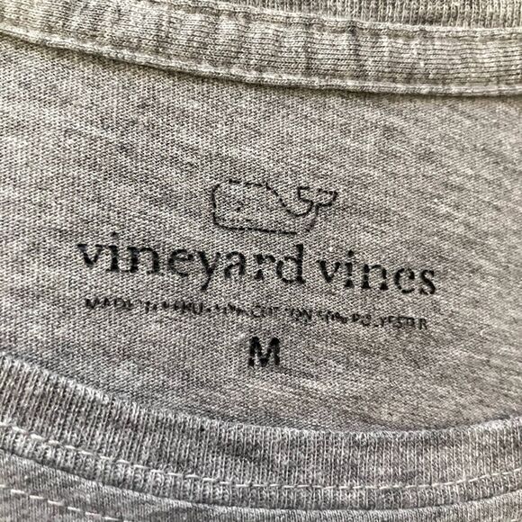 Vineyard Vines Happy Holiday 2016 Pocket Long Sleeve Size Medium - Picture 4 of 4